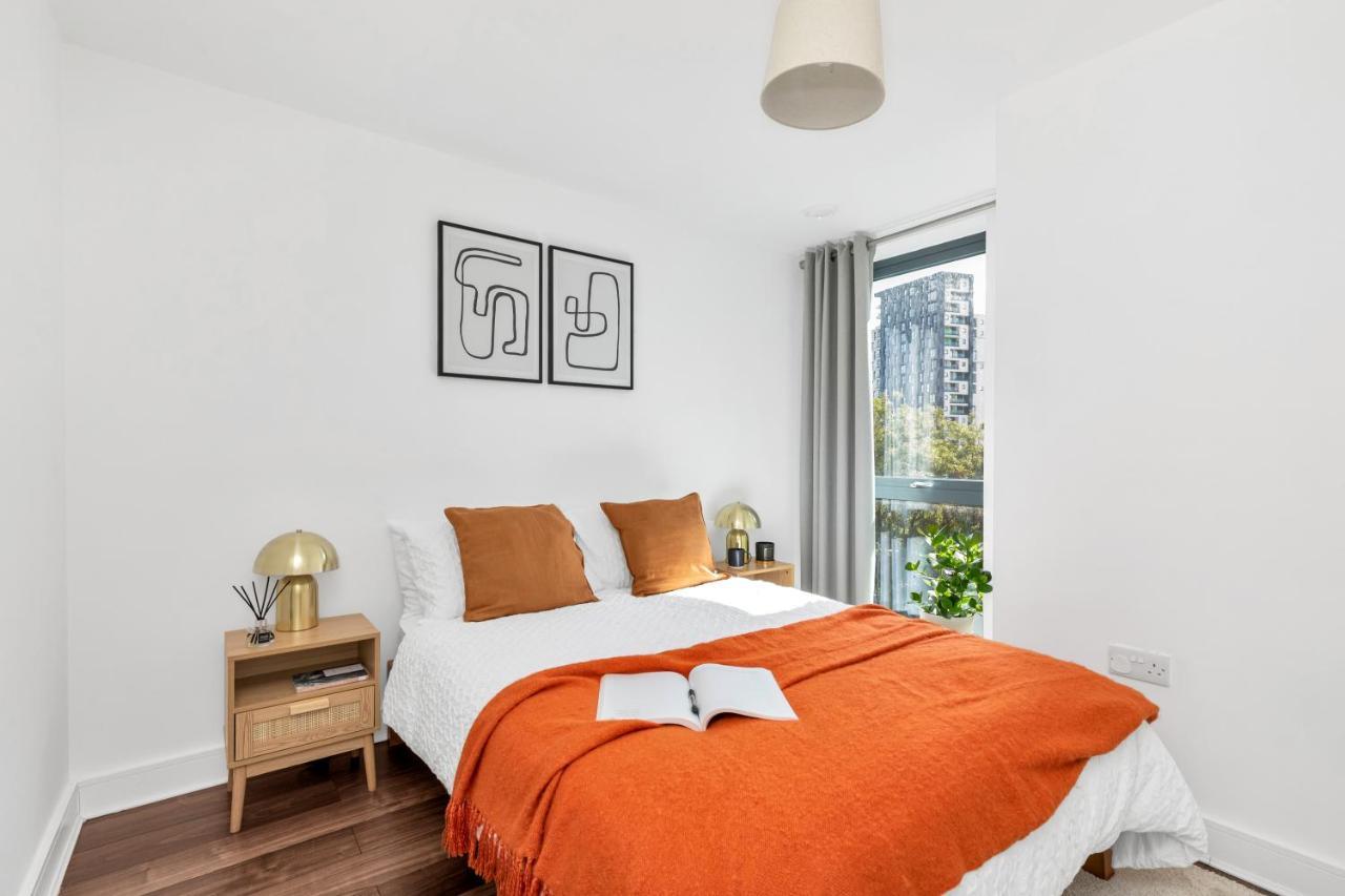 Modern Luxe Apt Just 10 Mins From Tower Bridge! Easy Access To Tube And Bus London Exterior foto